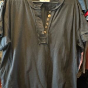 Zenana Outfitters Black Blouse